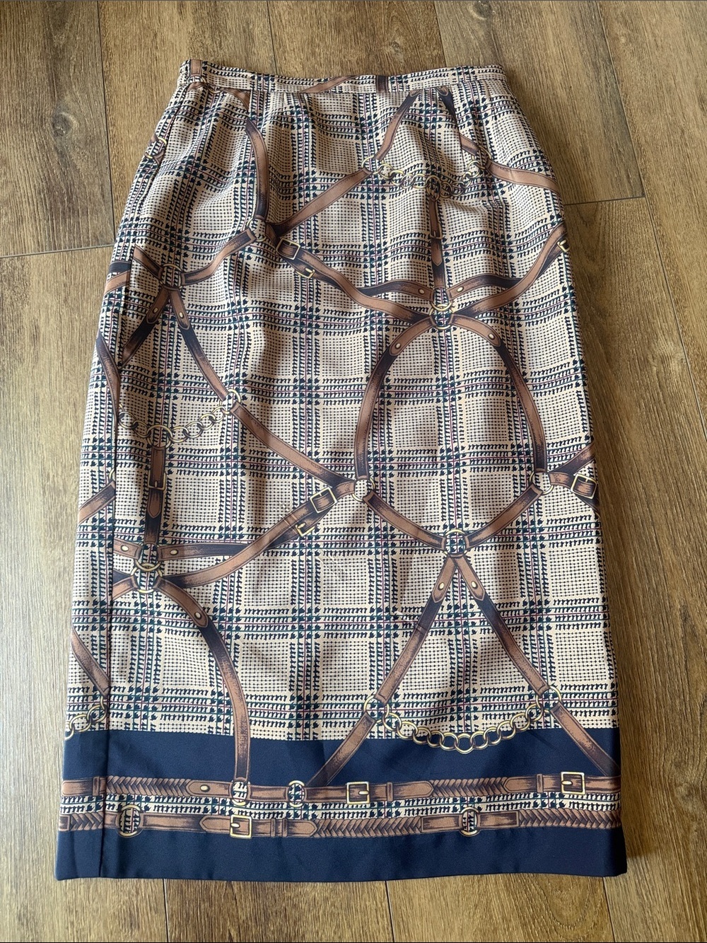 KORET DRESS Printed Beige Plaid Pencil Skirt with Navy Trim. Size 10
